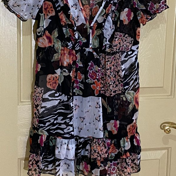 Speechless Medium Floral Blouse - Picture 2 of 8